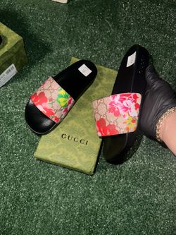 Size 8 Gucci “Blooms”  Women Slides