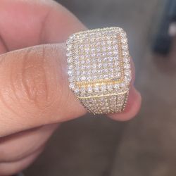 14k Gold Ring With Diamonds 