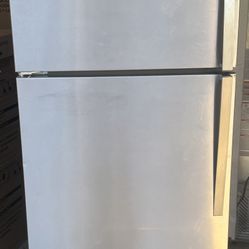 Whirlpool Refrigerator 