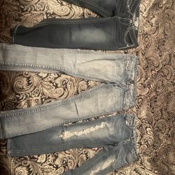 Women’s Jeans Size 0-7, From $5-$10 Each Pair 