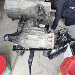 2013 Chevy Silverato Automatic Transmission And Transfer Case Assembly