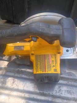 DeWalt saw