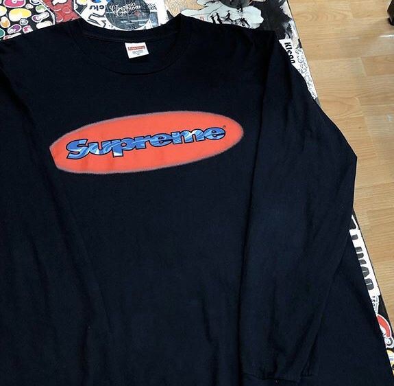 Supreme long sleeve logo in oval size medium DS