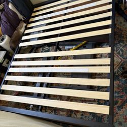 Queen Metal  Bed Frame 