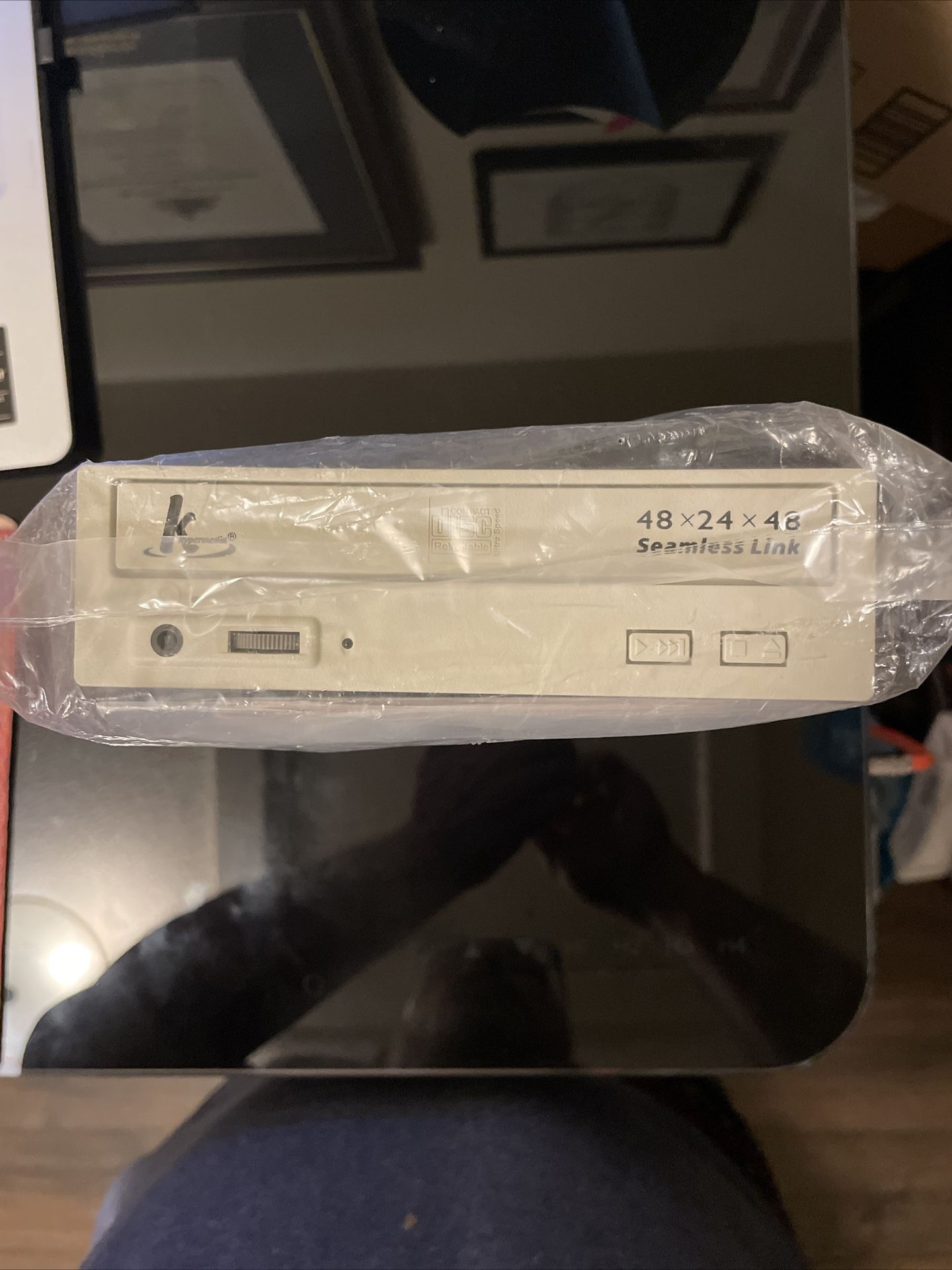 K HyperMedia CD-ReWriter 48X Write, 24X Rewrite, 48X Read KHCRW482448