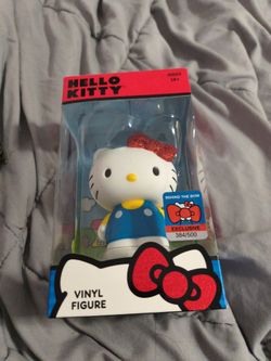 Hello Kitty Vinyl Figure Exclusive 384/500