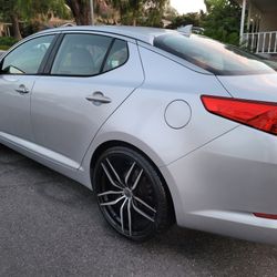 (11) Kia Optima, Super Low Miles, Clean Title, 4 Cylinder, Kia Warranty, 20"rims, No Issues Or Problems