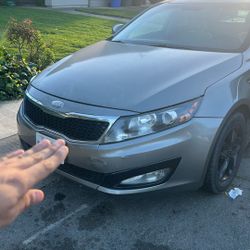 Tiene Un Sonido En El Motor Si Camina No Se Que Sea 