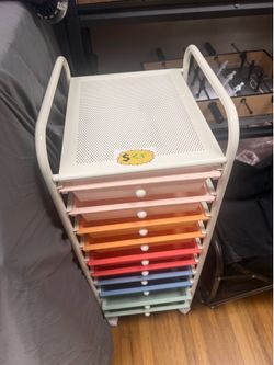 Floor storage for kids