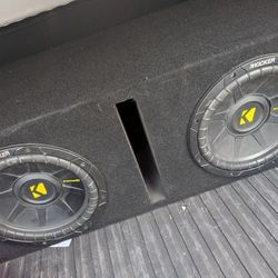 10" Kicker Subwoofers And Amp