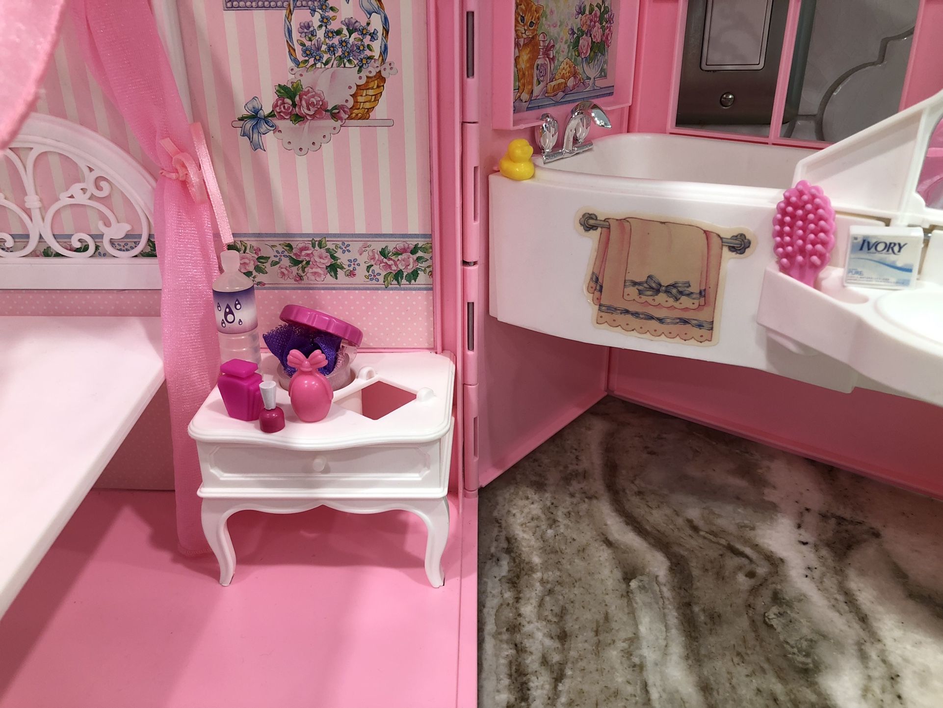 Barbie bed discount and bath 1998