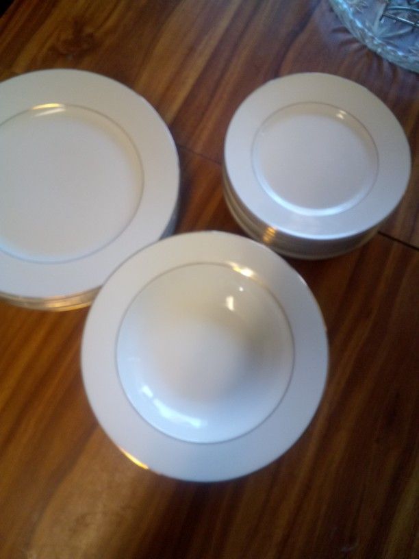 JCPenney Home Collection Plates Bowls And Little Plates