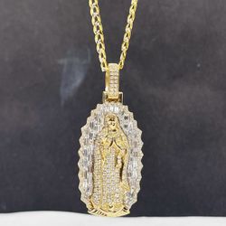 14k  gold cubana diamond cut and Virgen María charm with bagguette diamonds 💎