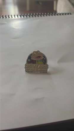 Disney pins