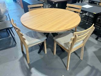 Dining Set Table and 4 Chairs