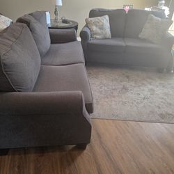 COZY COUCH LOVESEAT 