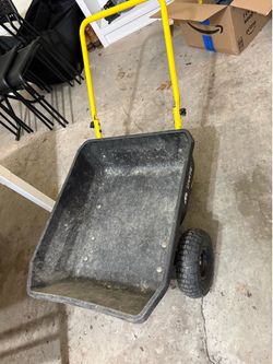 Gorilla Carts GCR-4 dump cart