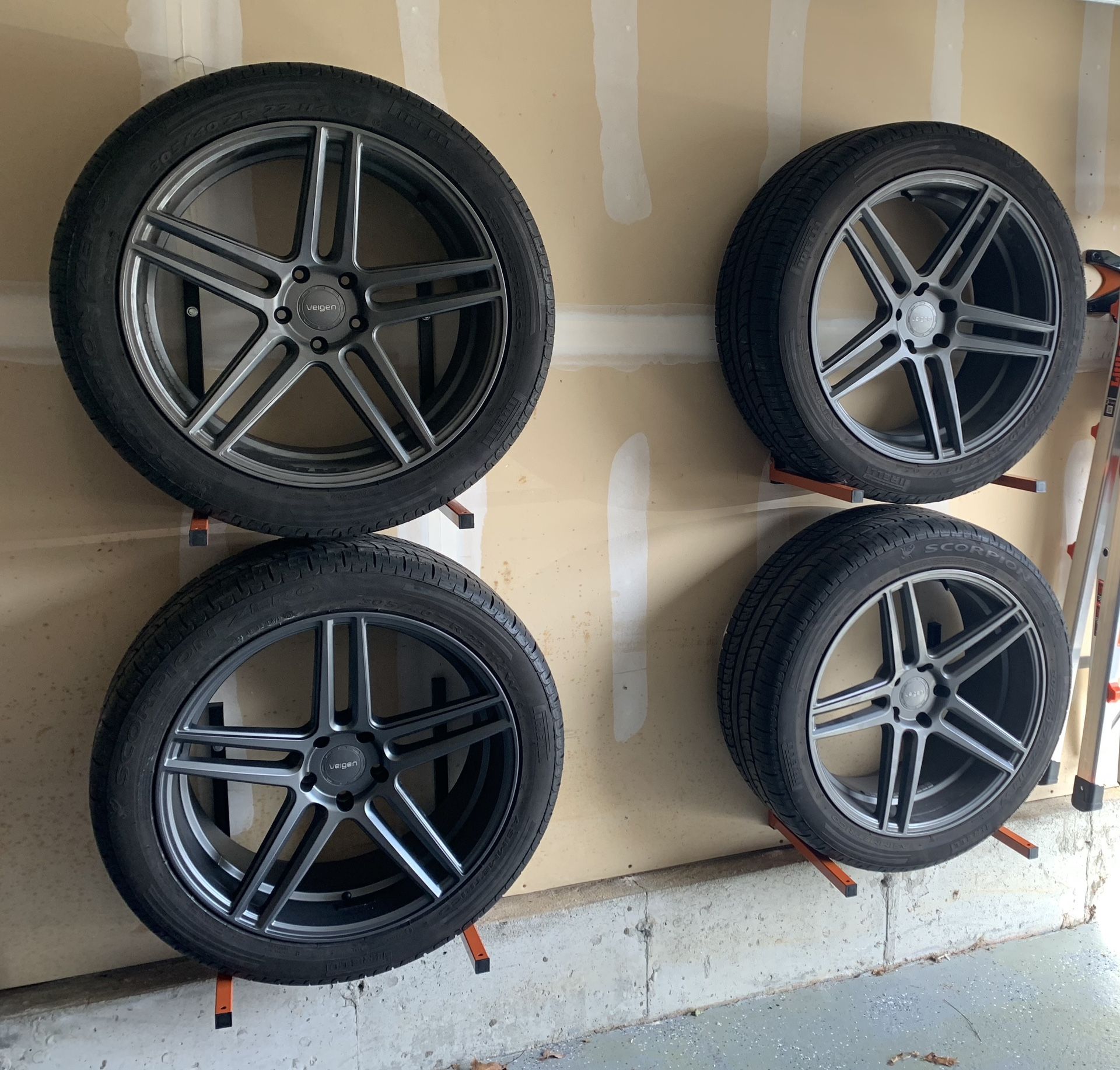 4x Velgen Wheels VMBS5 (Split 5) Matte Gunmetal 22x10.5 5x127 +35 With Pirelli Scorpion Zero Tires