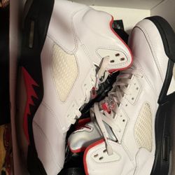 Jordan 5 Fire Reds