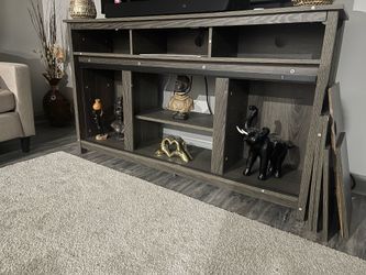 Entertainment center
