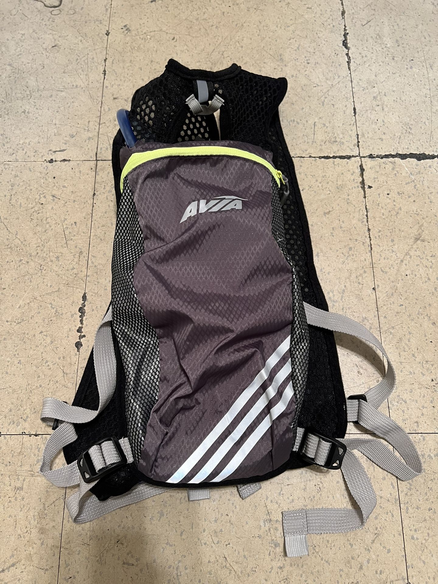 AVÍA HYDRATION VEST BACKPACK…