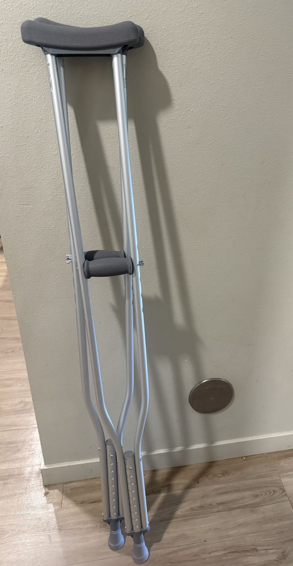 Crutches For Tall Adult 5’10”  To 6’6”