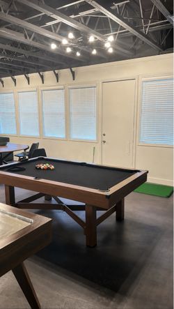 Pool Table / Billiard Table