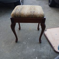 Vintage Drexel Queen Anne Style Walnut Beach 