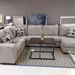 Brand New Ashley Couch ‼️Ballinasloe Platinum Sectional Oversized 