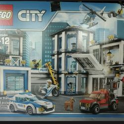 Lego City Police Station (60141)