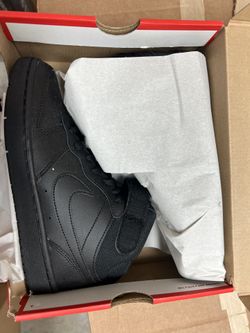 Nike court borough mid 2 size 4.5y 