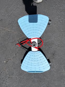 Waist twister machine with resistance bands
