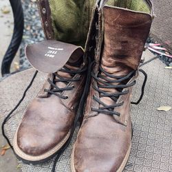 Men Boots Size 11