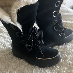 Sorel Snow Boots 7.5