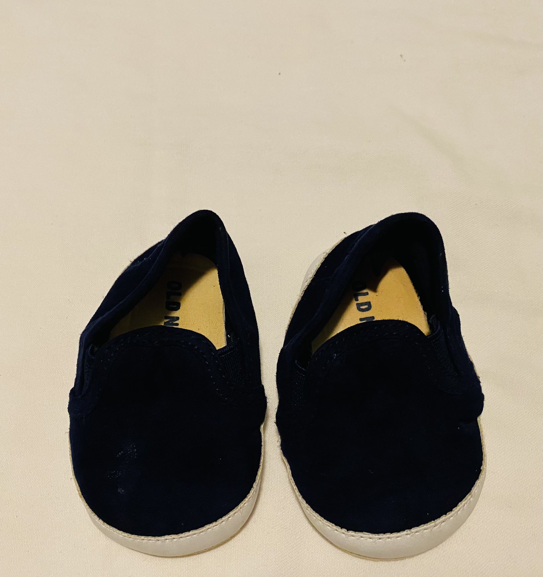 Four Pair Of Baby Shoes Size 0-3 Months for Sale in The Bronx, NY