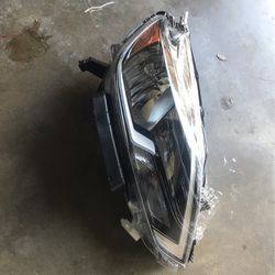 2019 Nissan Sentra Right Side Headlight