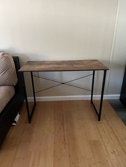 Moving Sale- Desk 39.5x 19x29 New