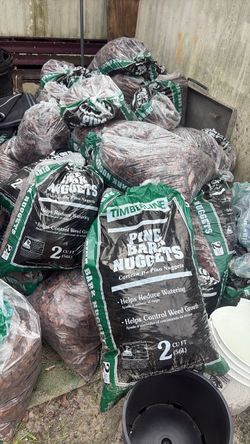 Pine bark nuggets