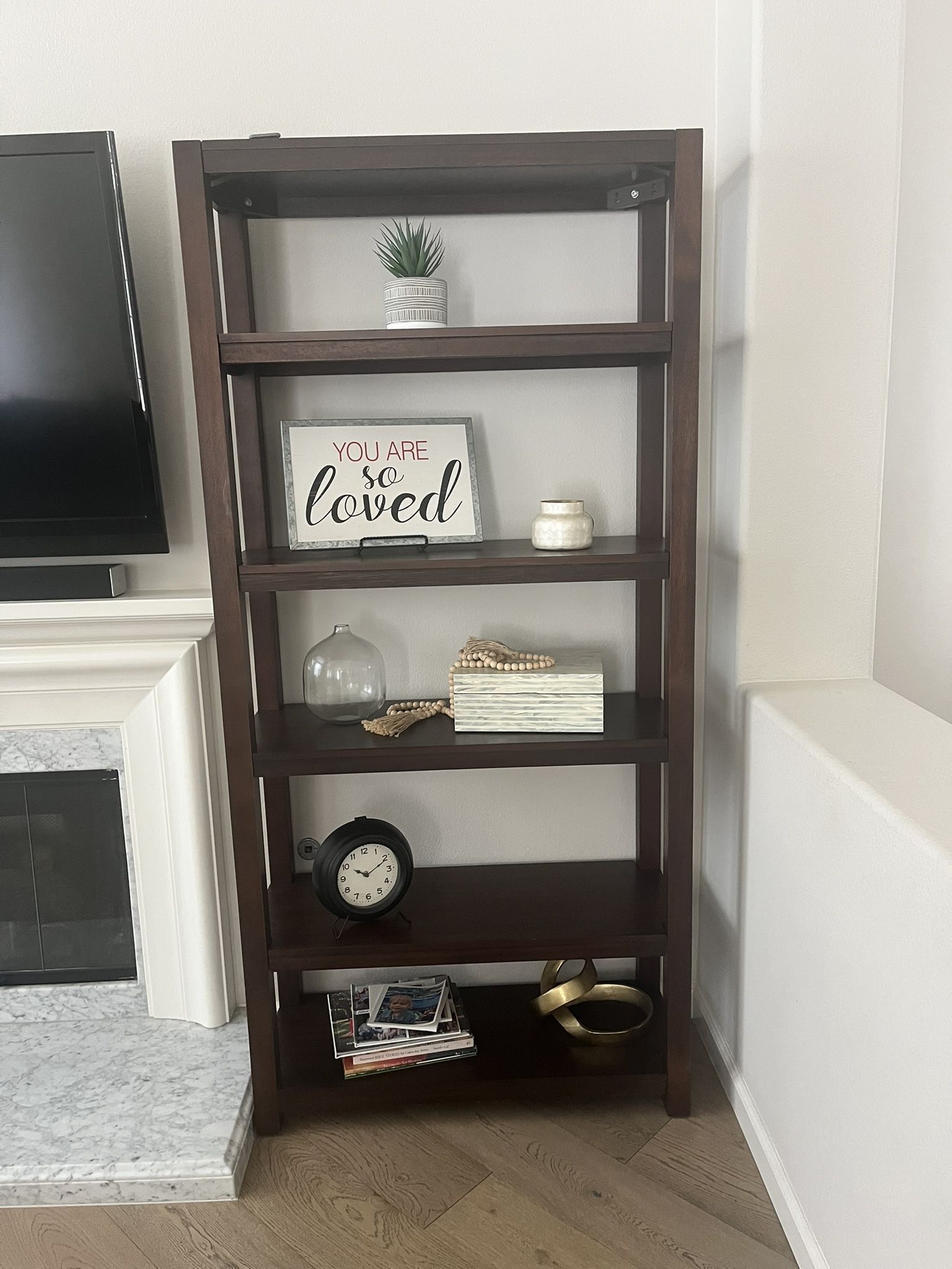 Book/decor Shelf