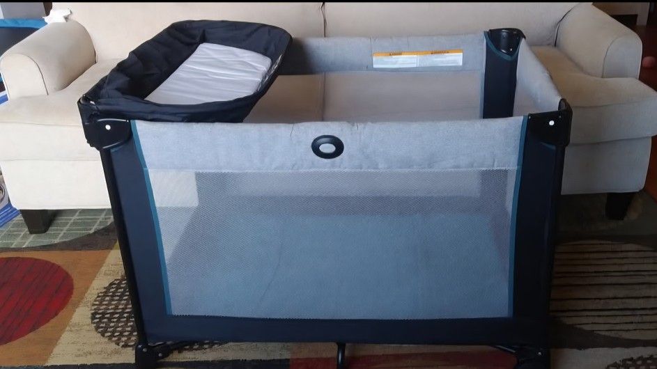 Graco Pack and Play Baby Toddler PlayYard Play Pen Crib Bed