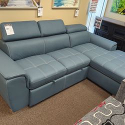 SLEEPER SECTIONAL NEW 