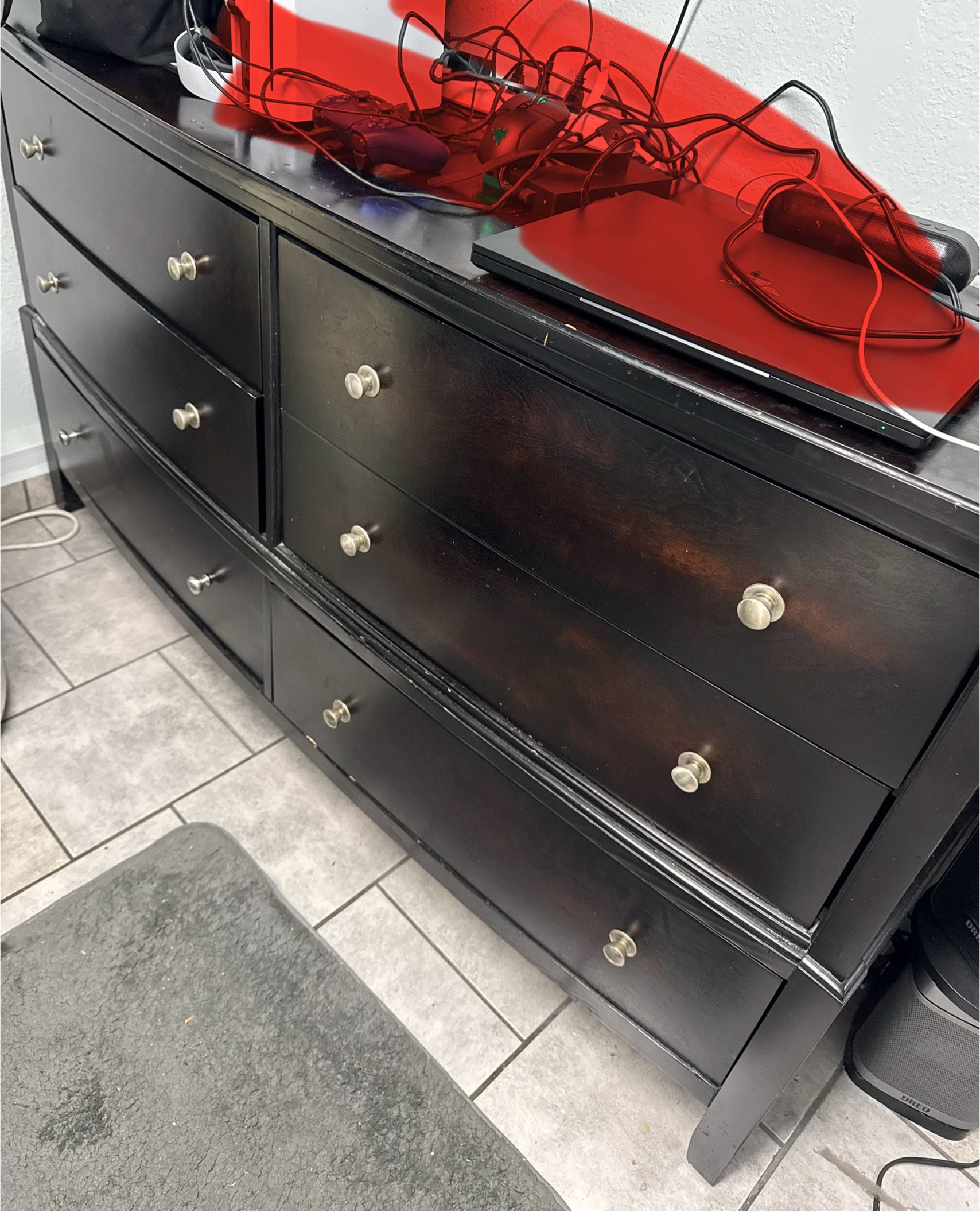 Dresser