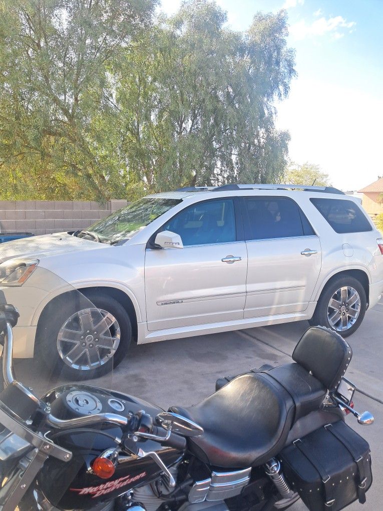2012 GMC Acadia