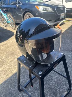 Motorcycle helmet