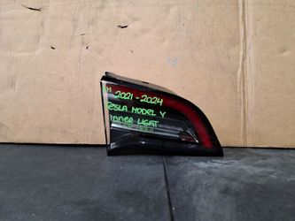 2021-2022-2023-2024 TESLA MODEL Y LEFT SIDE INNER LIGHT OEM USED #12462