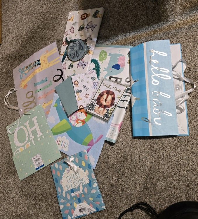 *Used: (7) Baby Shower Gift Bags Great Condition