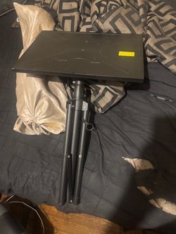 portable folding tripod table/platform.