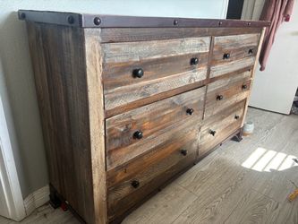 Rustic Reclaimed Wood 7-Drawer Dresser