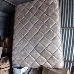 Used Full Size Top Mattress Old But Good 