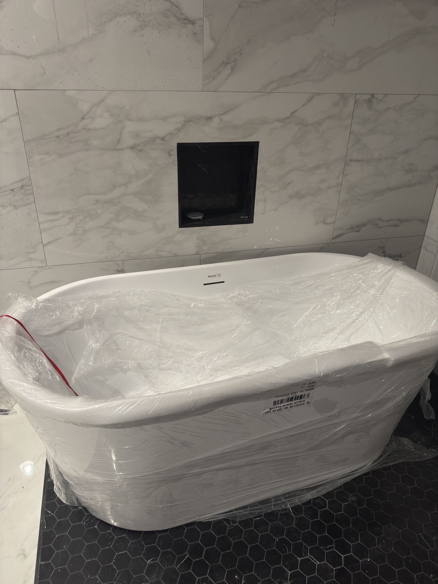 BEST OFFER—Brand New 59”x29.5” Iris Freestanding Tub From Wayfair -